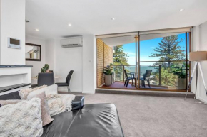 Glenelg Panorama - Seaside Bliss with Jetty Views